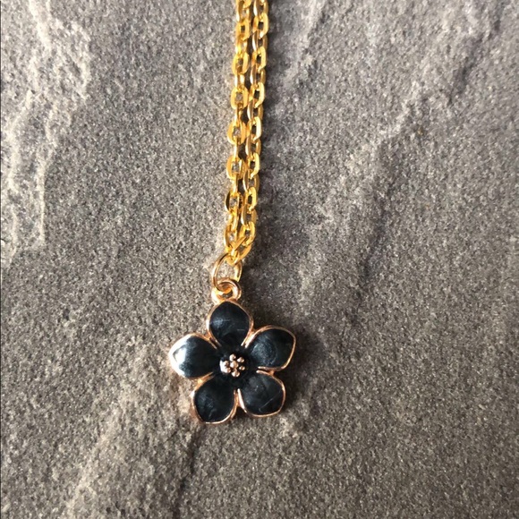 luminous lily necklace collection - Picture 3 of 6